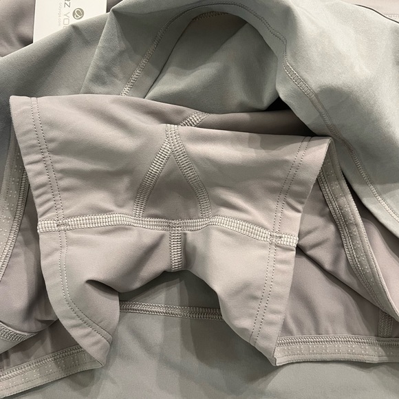 NWT CRZ Yoga light grey skirt size M - Picture 3 of 8